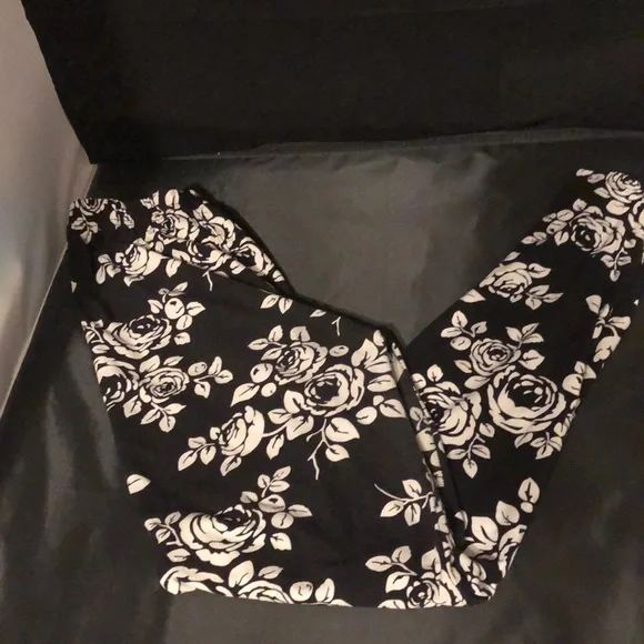 Woman’s leggings super soft - Picture 1 of 5